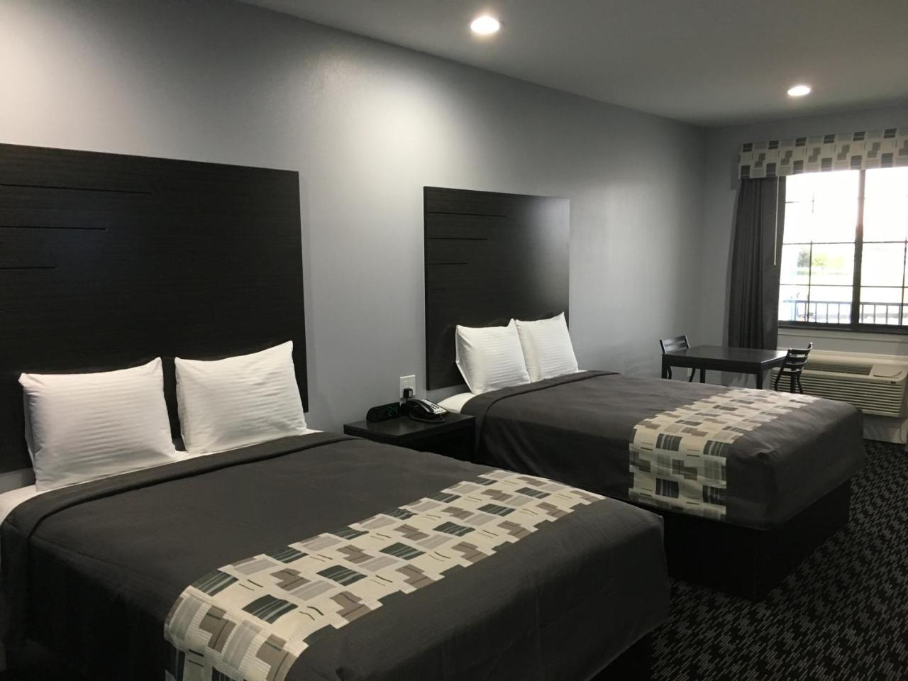 Platinum Inn And Suites Houston Exterior photo